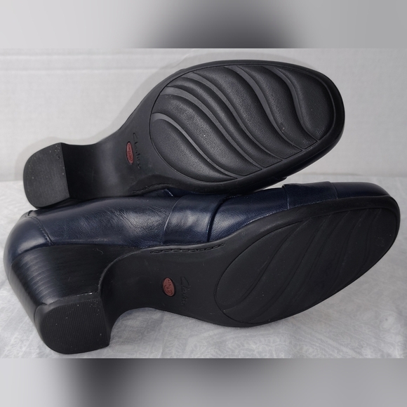 Clark's Everyday Comfort Navy Blue Mary Jane Pumps SZ 6M Office Heels Executive - Picture 15 of 16